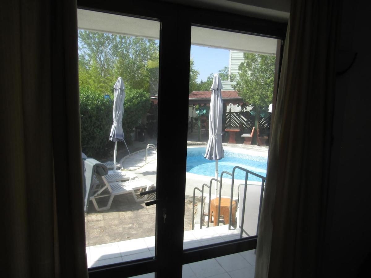 Hostel Papagal Várna Kültér fotó