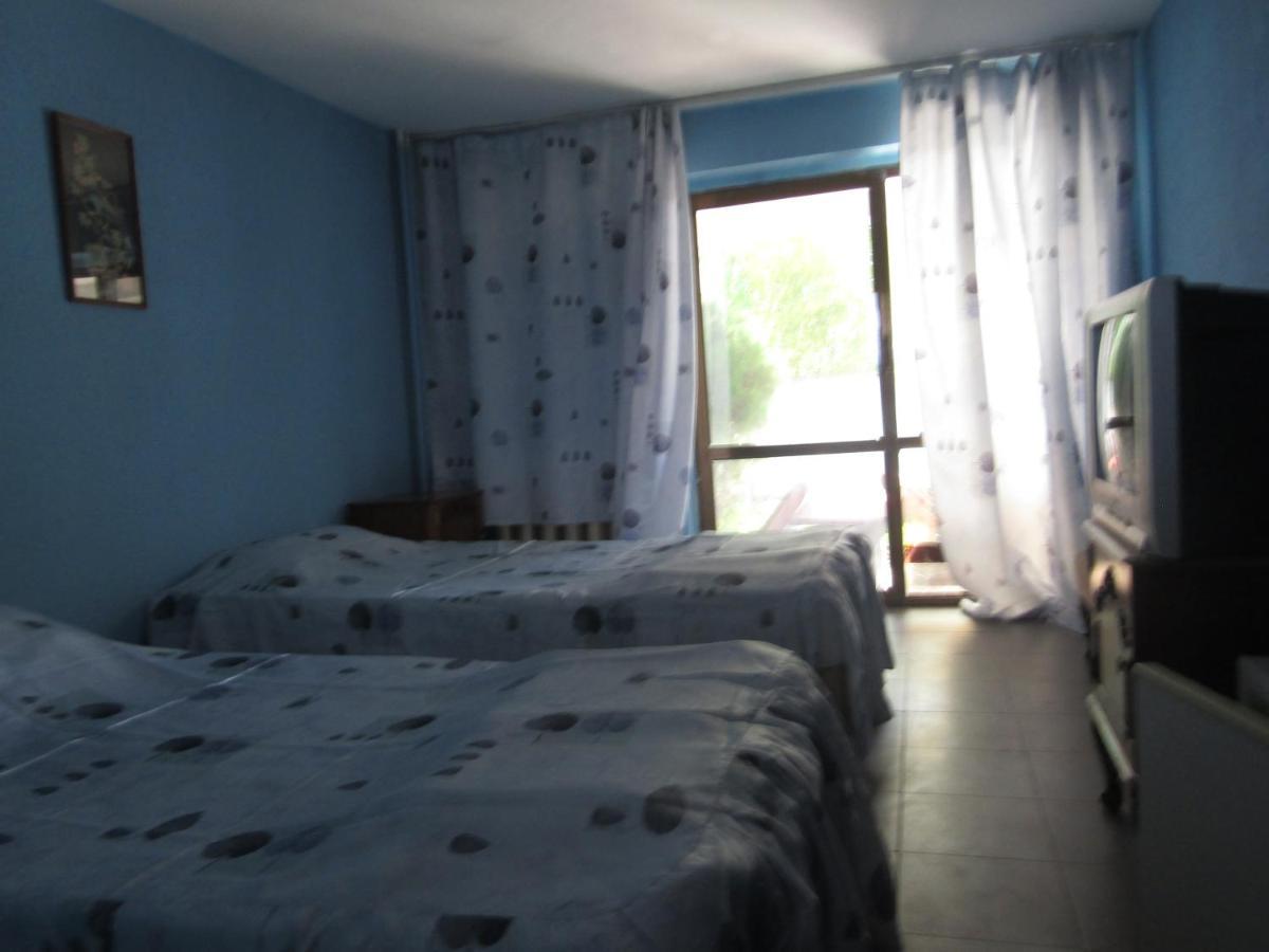 Hostel Papagal Várna Kültér fotó
