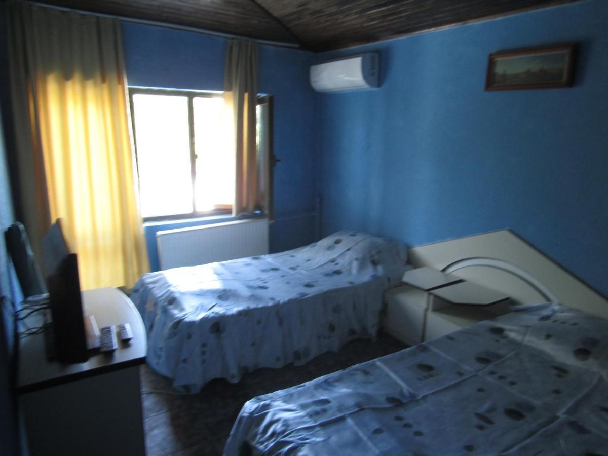 Hostel Papagal Várna Kültér fotó