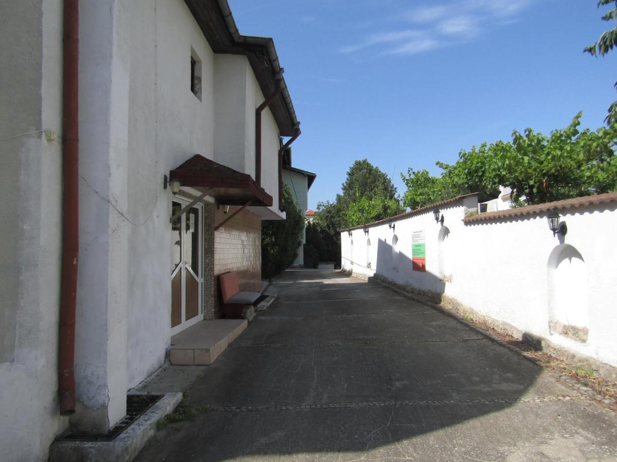 Hostel Papagal Várna Kültér fotó