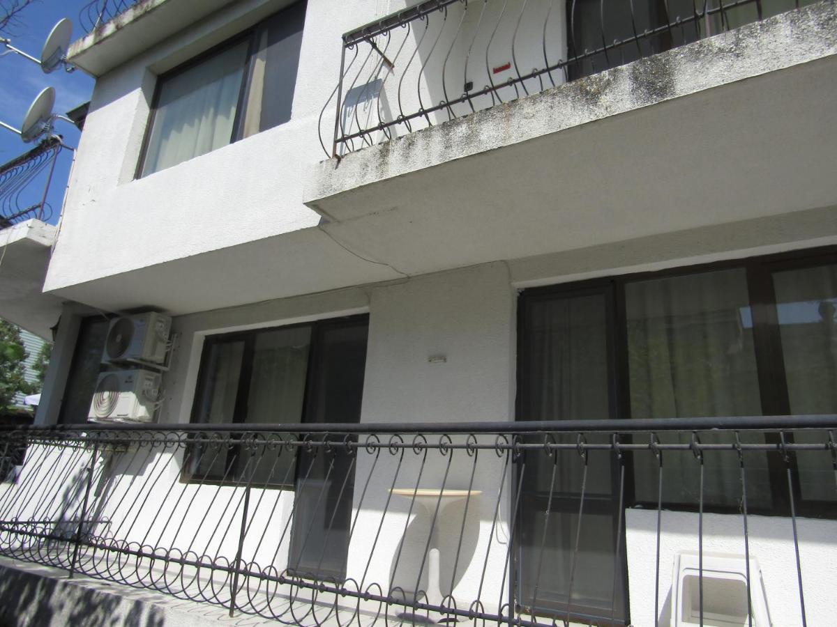 Hostel Papagal Várna Kültér fotó