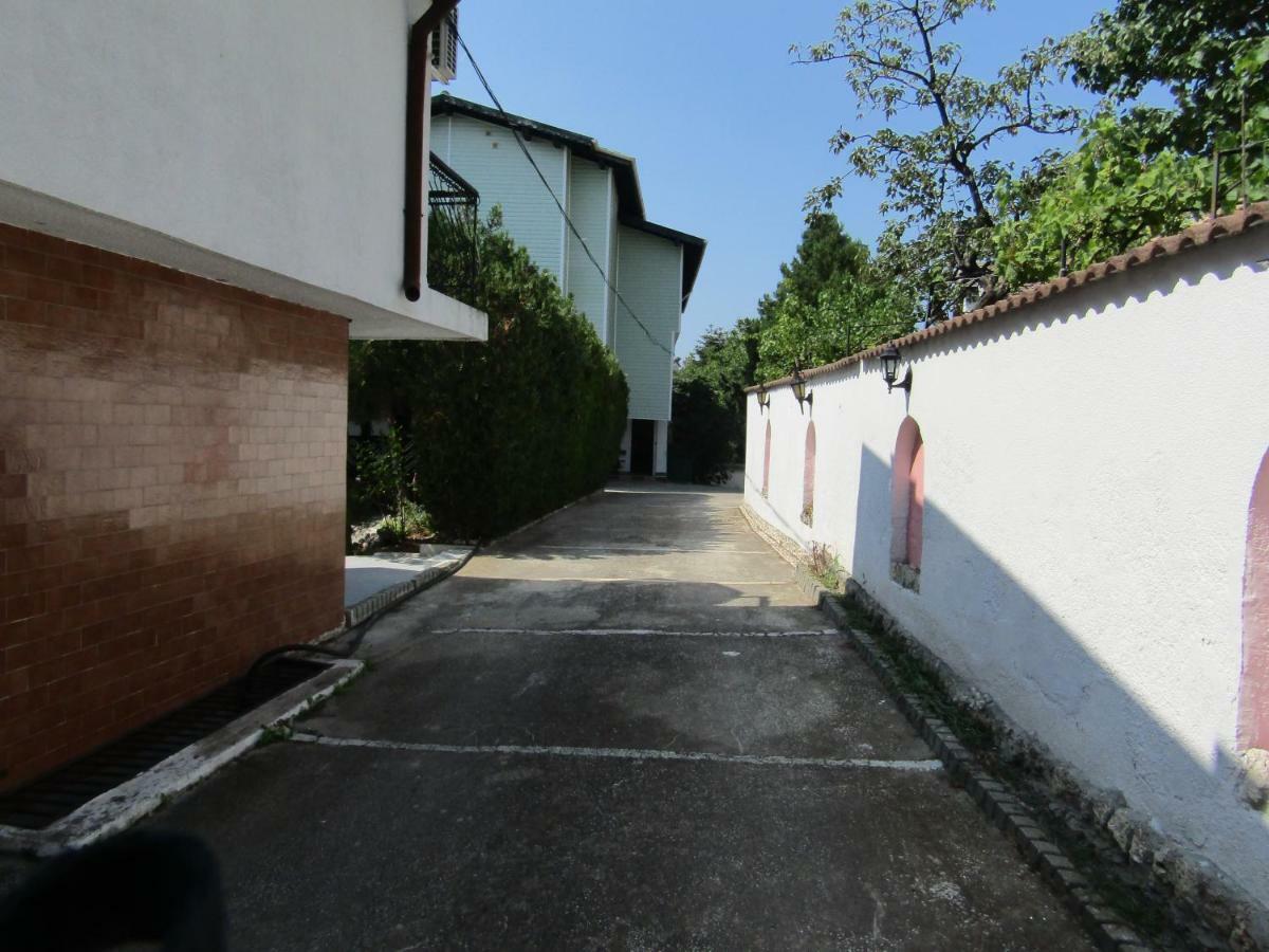 Hostel Papagal Várna Kültér fotó