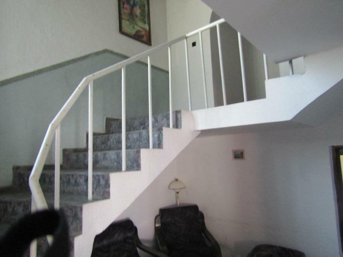 Hostel Papagal Várna Kültér fotó