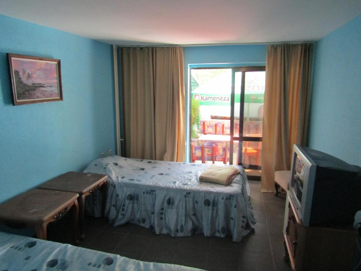 Hostel Papagal Várna Kültér fotó